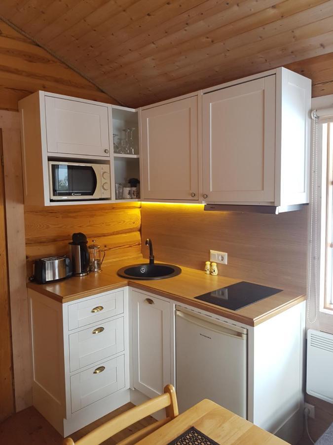 Arina Cottages Nasva Екстериор снимка